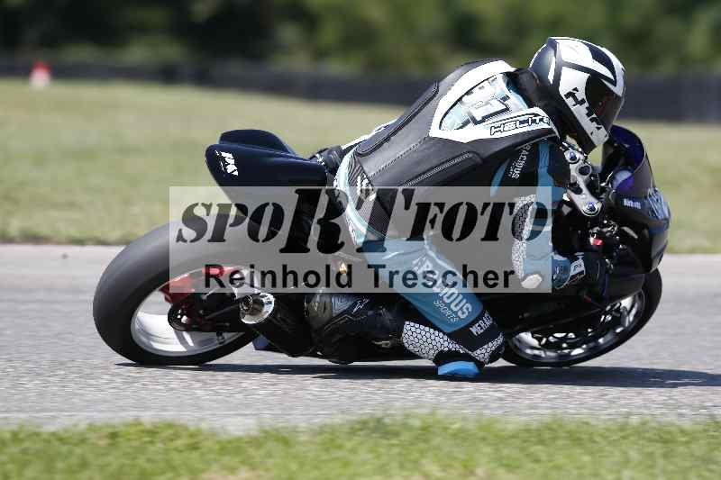 /44 09.08.2025 Plüss Moto Sport ADR/Freies Fahren/411